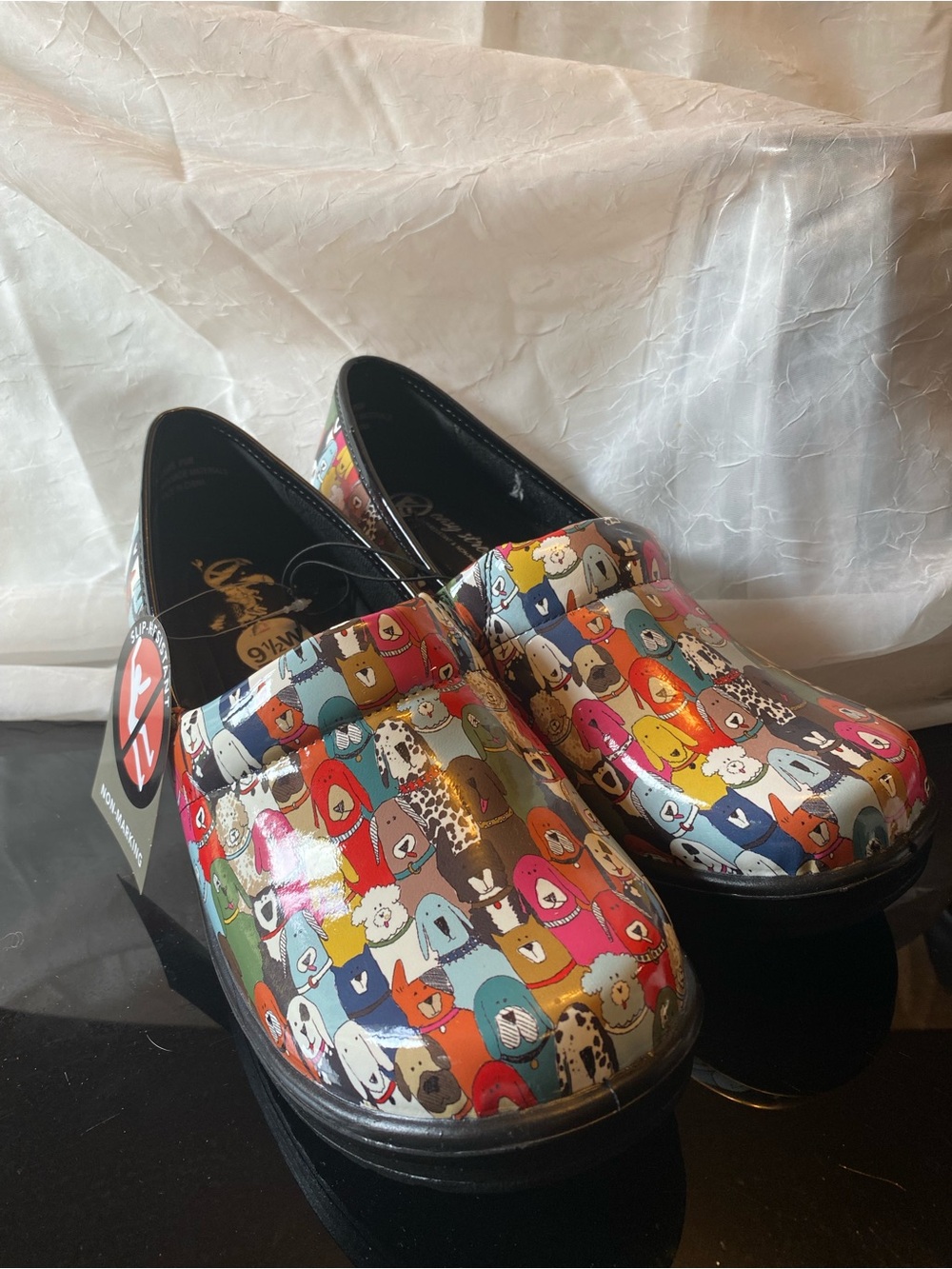 Easy Street Laurie Dog Print Clogs Women’s 9.5M Slip Resistant Work Shoes NWT